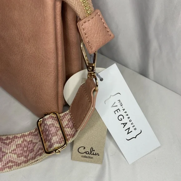 Vegan Leather Crossbody Bag light pink - Picture 5 of 11